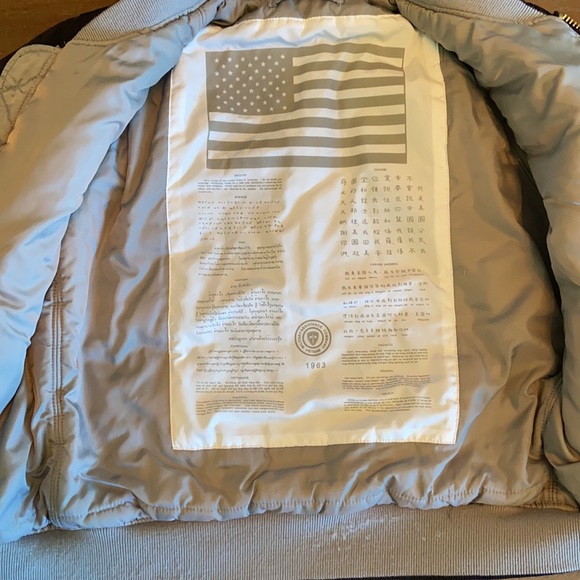 Alpha industries bomber jacket - Picture 2 of 7